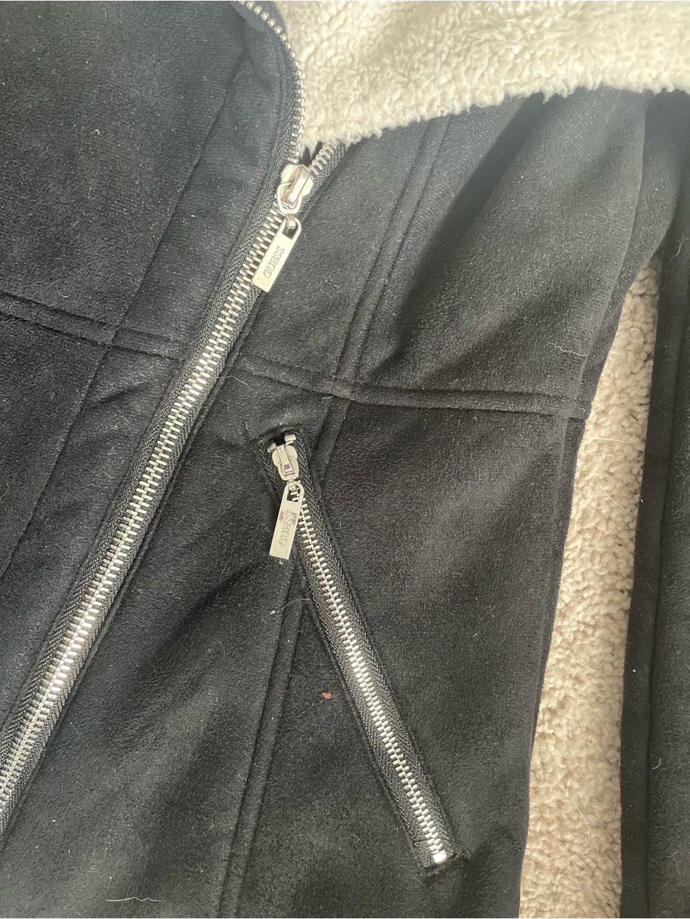 GUESS Black Faux Suede Sherpa Lined Asymmetrical Zip Moto Jacket S / P - Picture 4 of 6